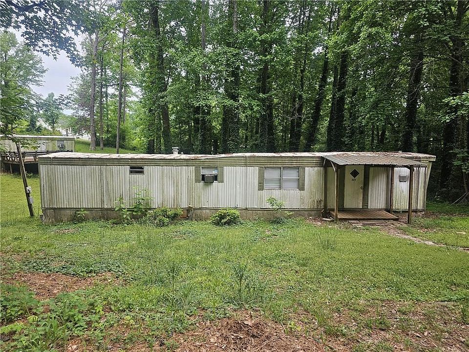 1st image of 305 Dogwood St