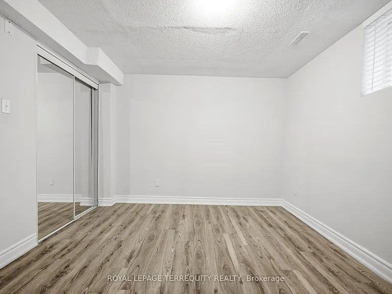 28 Pennsylvania Ave #LOWER LEVEL — Photo 19