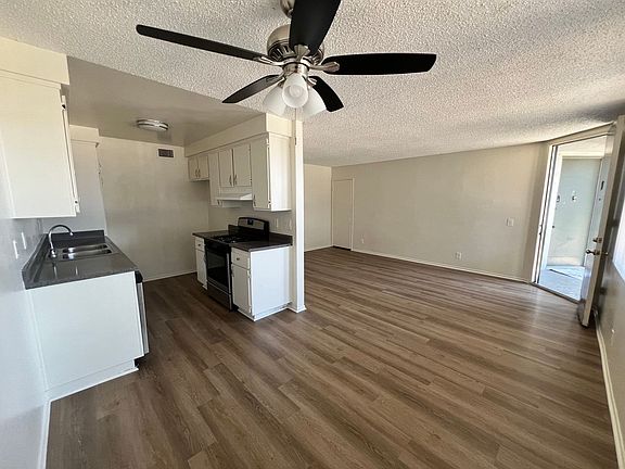 4th image of 9920 De Soto Ave #4-07