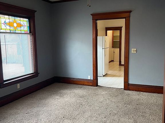 3rd image of 315 13th Ave NE Unit 2