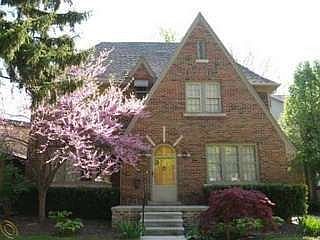 2nd image of 25310 Parkwood Dr