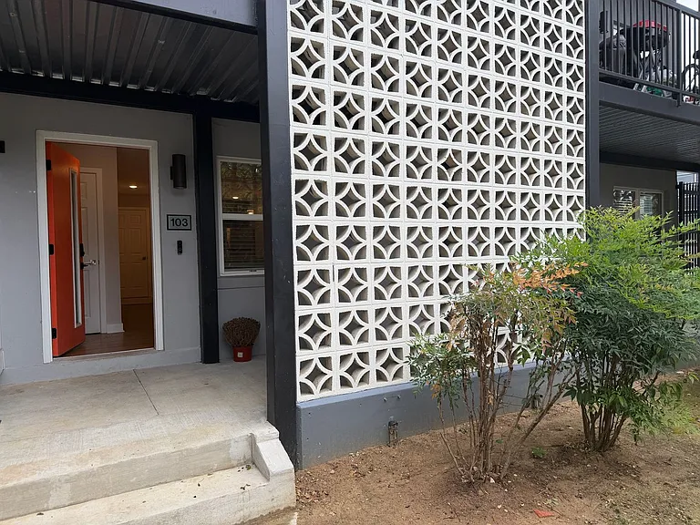 1111 N Thompson St — Photo 19