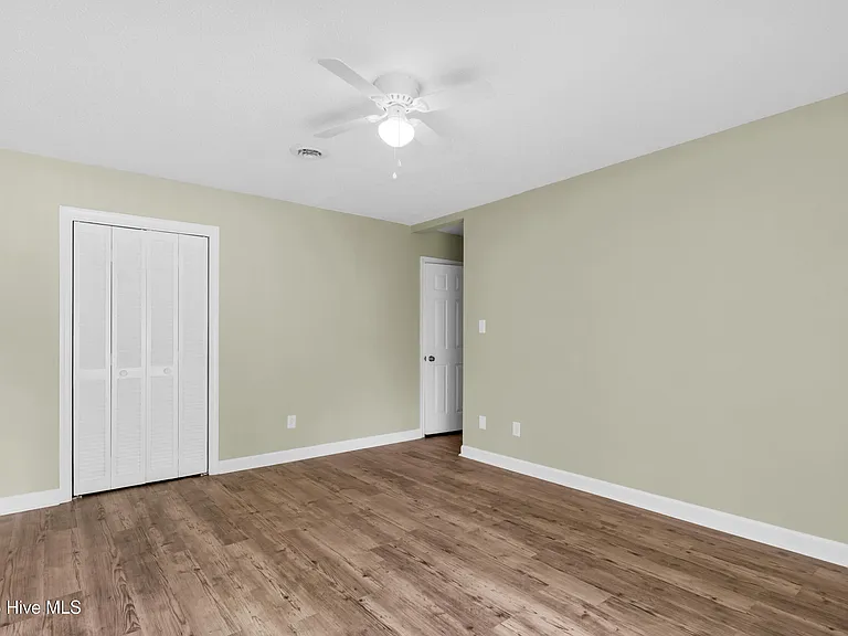 125 Pirates Rd #5 — Photo 5