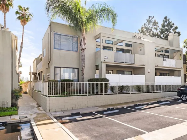 17722 Sergio Cir, Huntington Beach, CA 92647