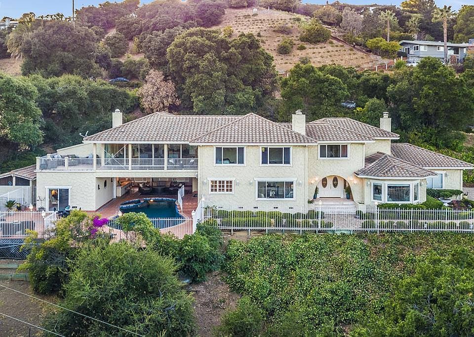 1st image of 21150 Maria Ln