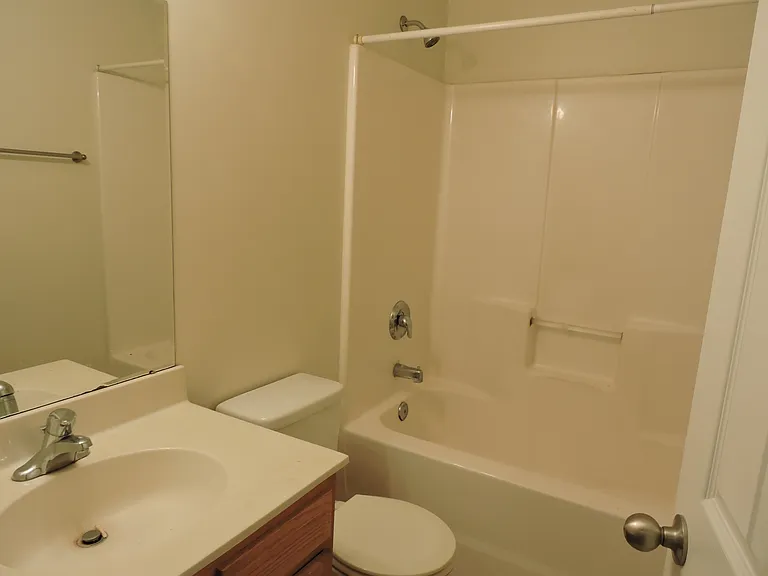 16 Maple Branch Ln #16 — Photo 3