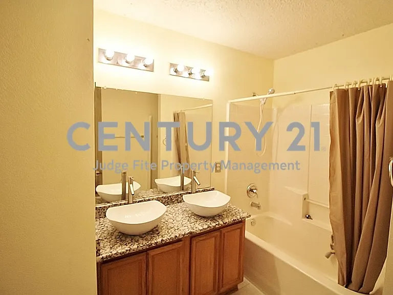 2936 Santa Sabina Dr — Photo 7