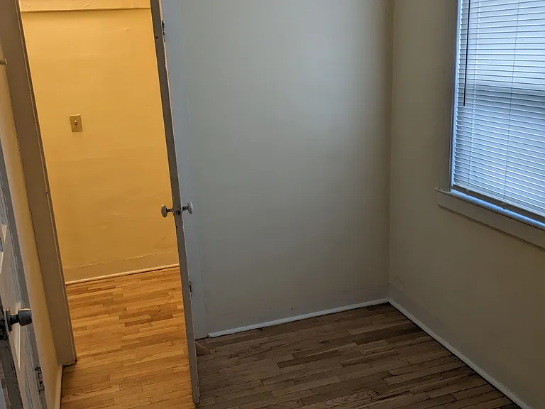 923 McReynolds Ave NW #2 — Photo 5