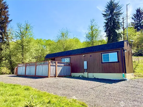 290 State Route 6, Raymond, WA 98577