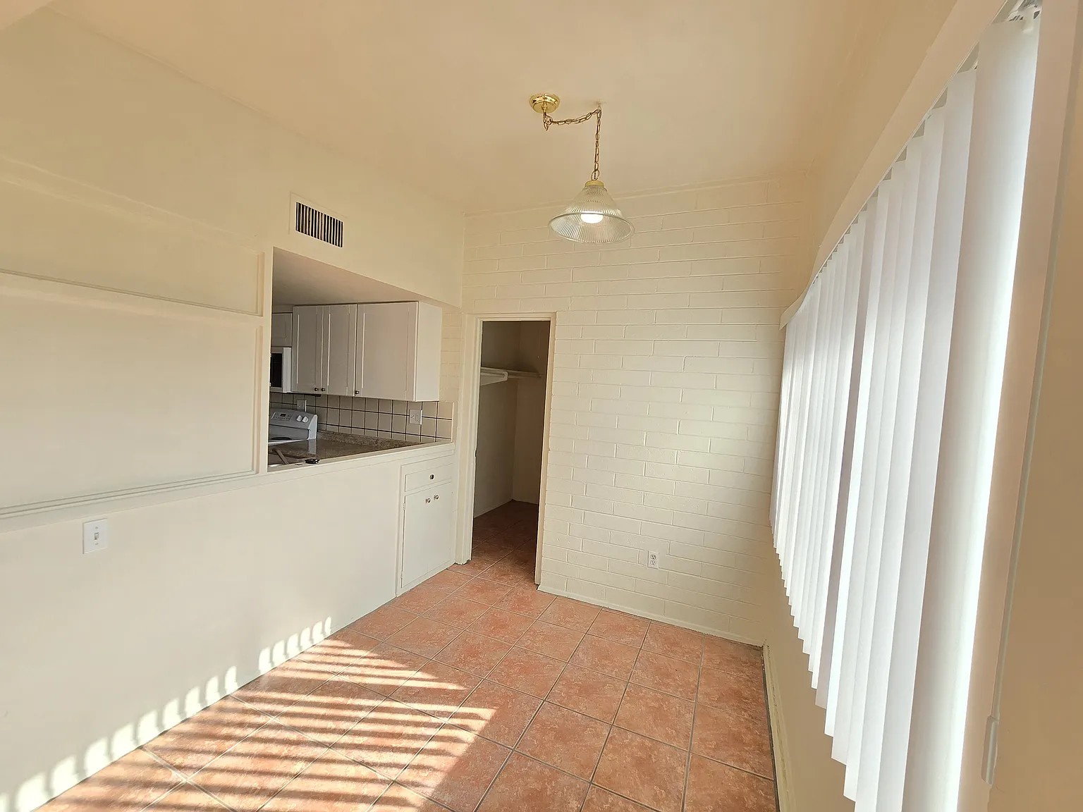 1 bed, 600 sqft, $1,125 — Photo 2