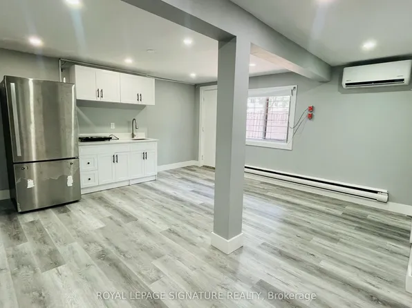 1100 Oxford St, Oshawa, ON