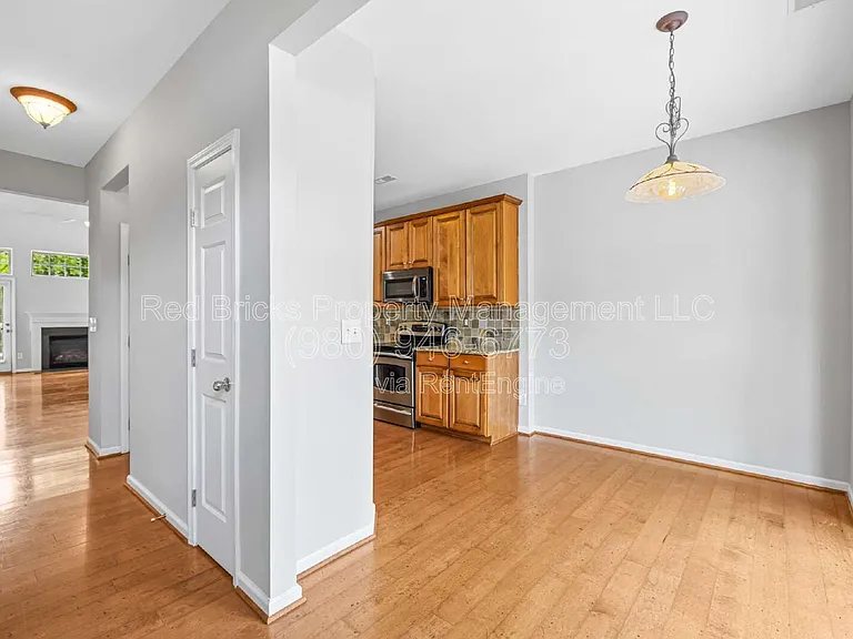 9425 Shumacher Ave NW — Photo 10
