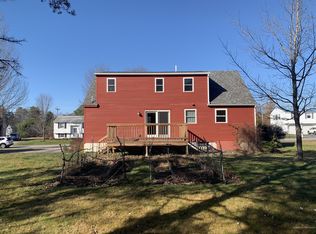 18 Northwood Rd, Yarmouth, ME 04096