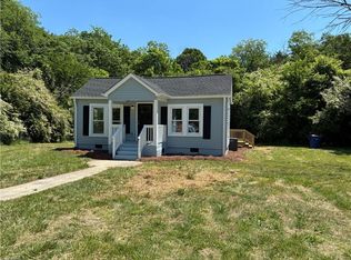 2702 Green Level Loop Rd, Burlington, NC 27217