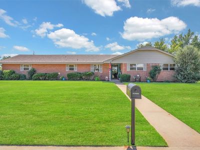 1702 W B Ave, Elk City, OK, 73644