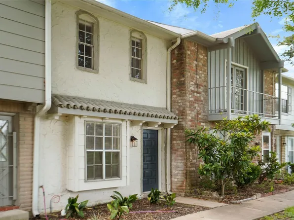 12873 High Star Dr, Houston, TX 77072