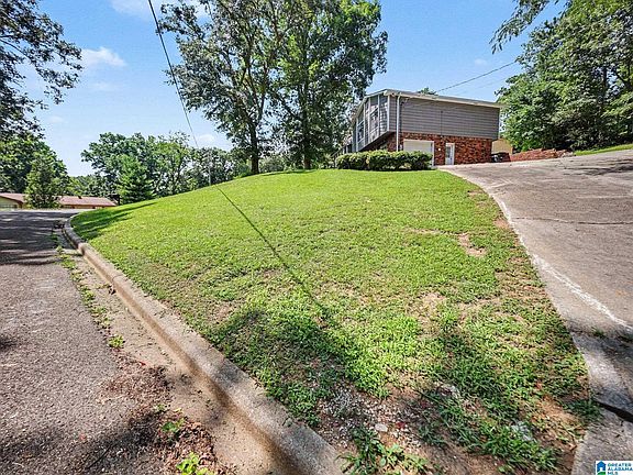 2nd image of 300 Varden Hill Dr