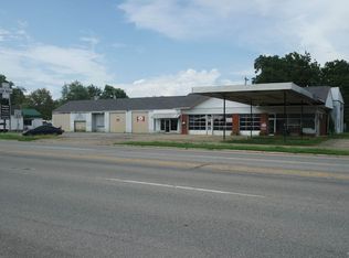 911 E 5th St, Metropolis, IL 62960