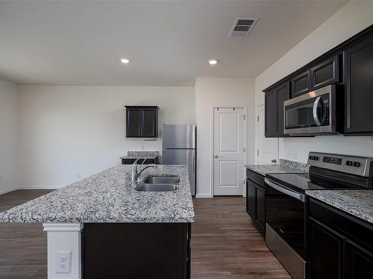 19417 Caymus Dr — Photo 3