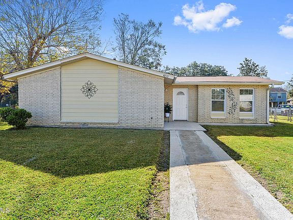 2nd image of 4810 Bronfair Ave