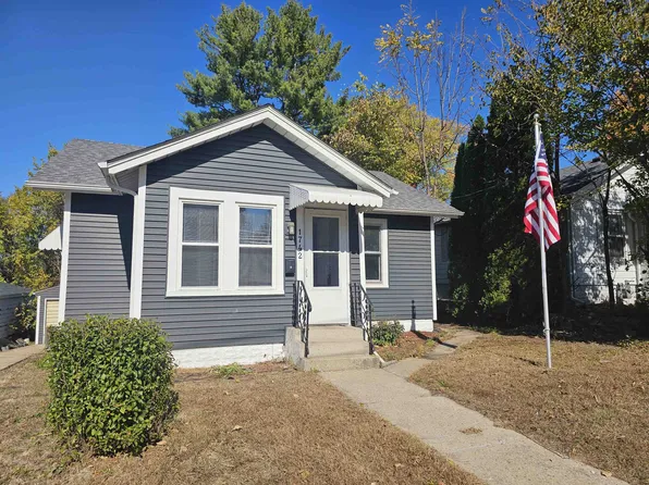 1742 Pershing Ave, Rockford, IL 61109