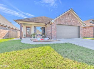 139 Rue Village Rd, Maurice, LA 70555