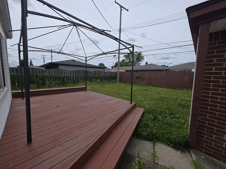 5845 Plainfield St — Photo 9