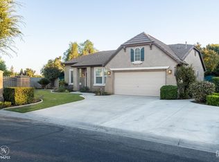 9001 Elizabeth Grove Ct, Bakersfield, CA 93312