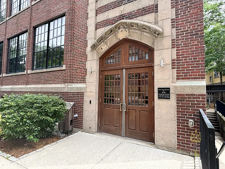 20 Sunnyside St #15 — Photo 12