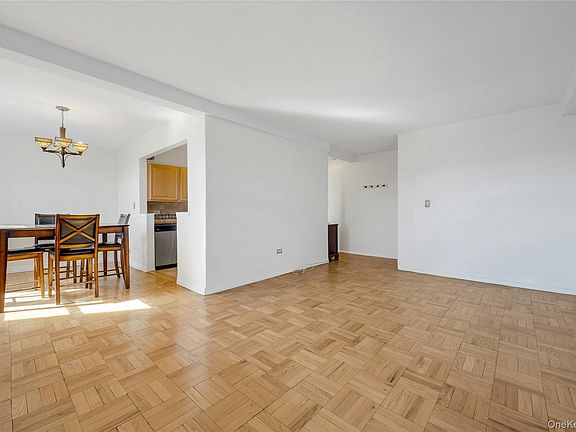 4th image of 5500 Fieldston Road #7EE