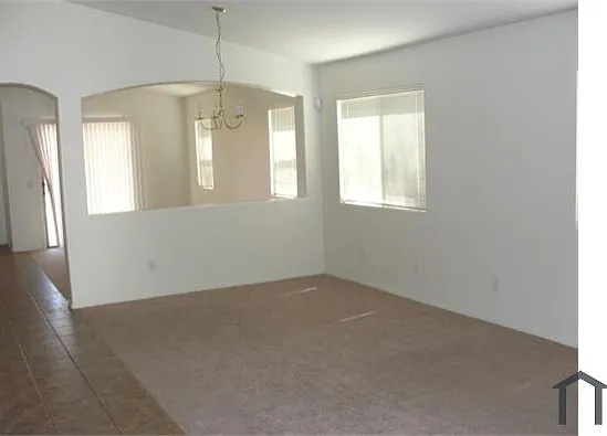 3147 W Jessica Ln — Photo 3
