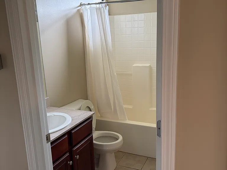 145 Highview Cv — Photo 2