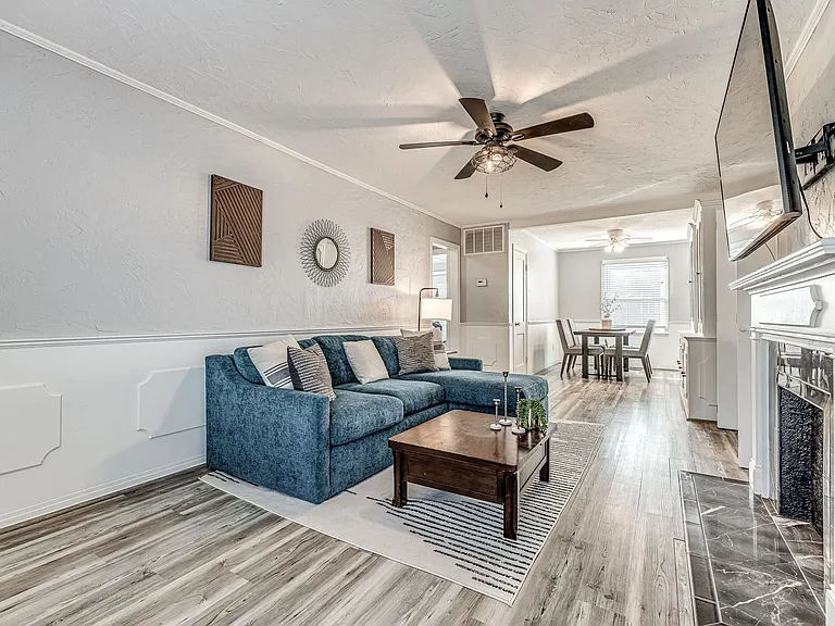 2912 W Fairfield Ave — Photo 6