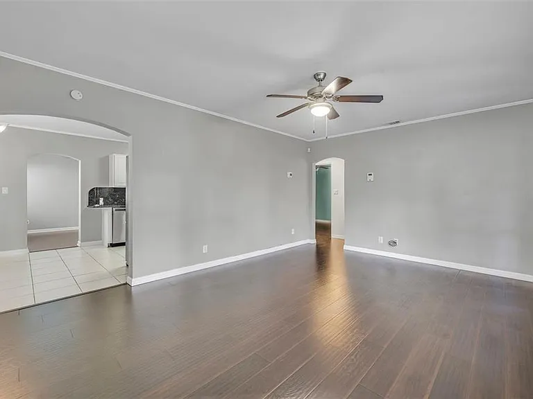1811 Park Lake St — Photo 8