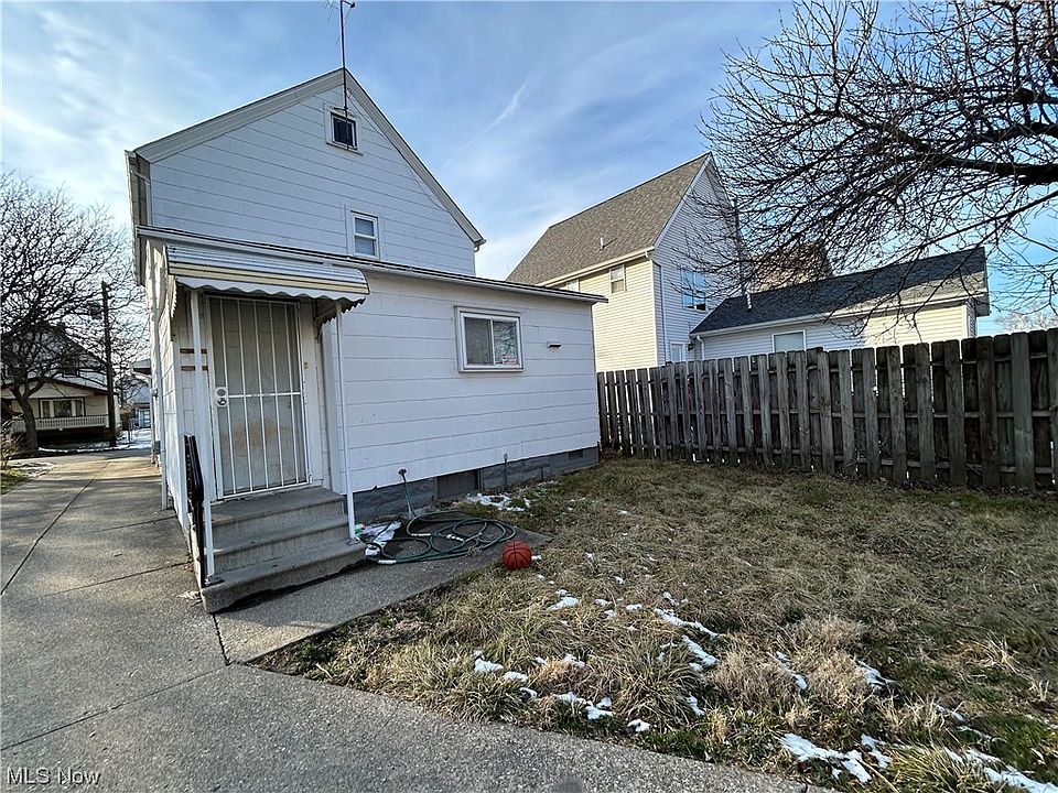 2nd image of 3541 W 47th St