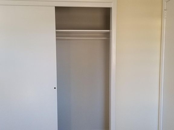 2nd Bedroom Photo 2