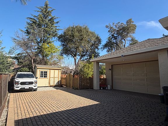 3rd image of 16781 Leroy Ave