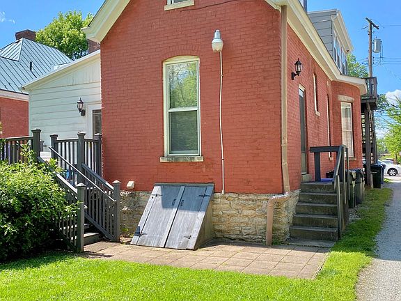 3rd image of 234 Arlington Ave #3