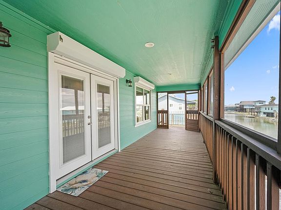 4th image of 127 Channelview Rd