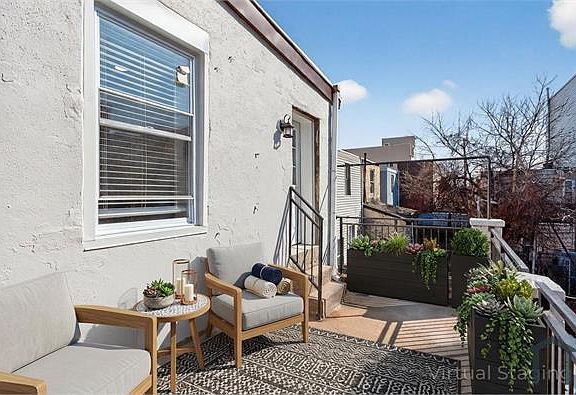 4th image of 1724 Dickinson St #B