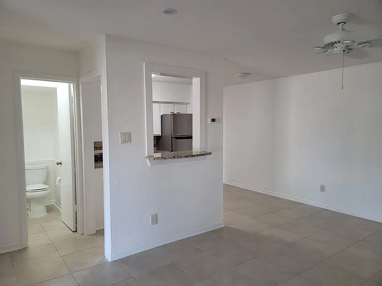2308 Barton Village Cir #102 — Photo 5