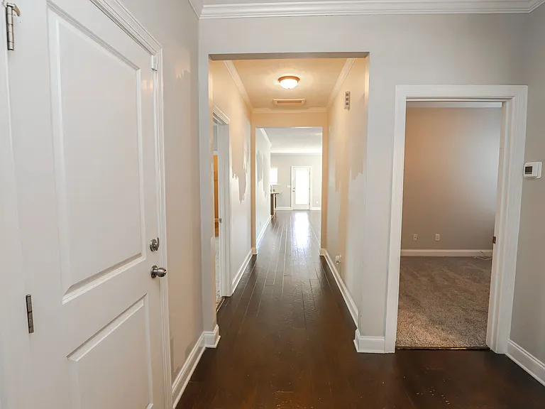 1953 Kenlock Dr — Photo 3