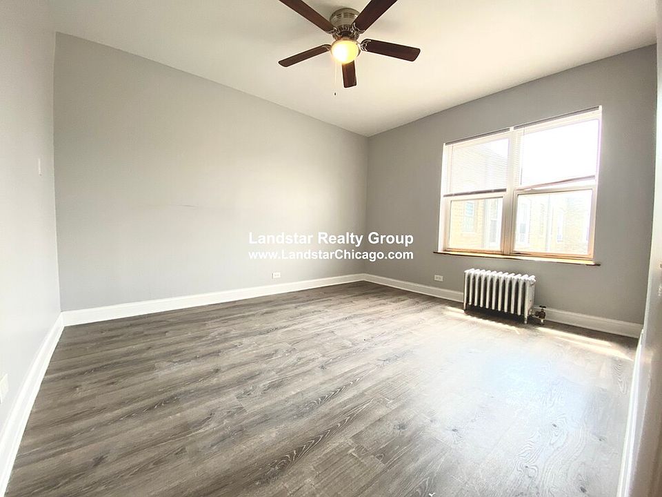 1st image of 4756 N Maplewood Ave APT 301