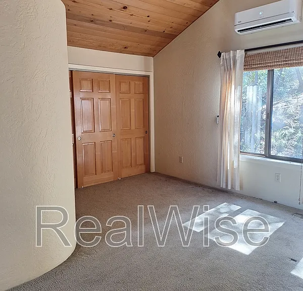 1711 Apache Dr — Photo 23