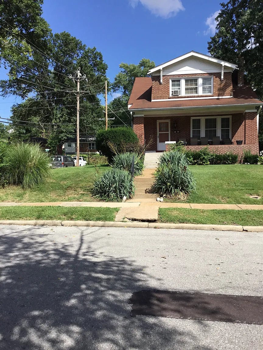 1260 Purdue Ave photo 1