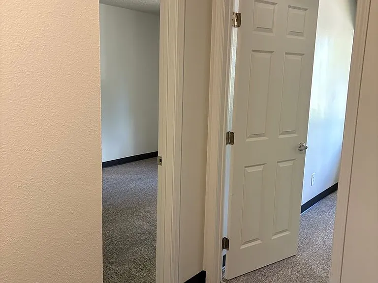 Countrywood Apartments — Photo 30