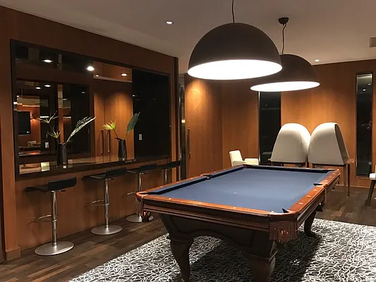 Rented by R New York | media 32