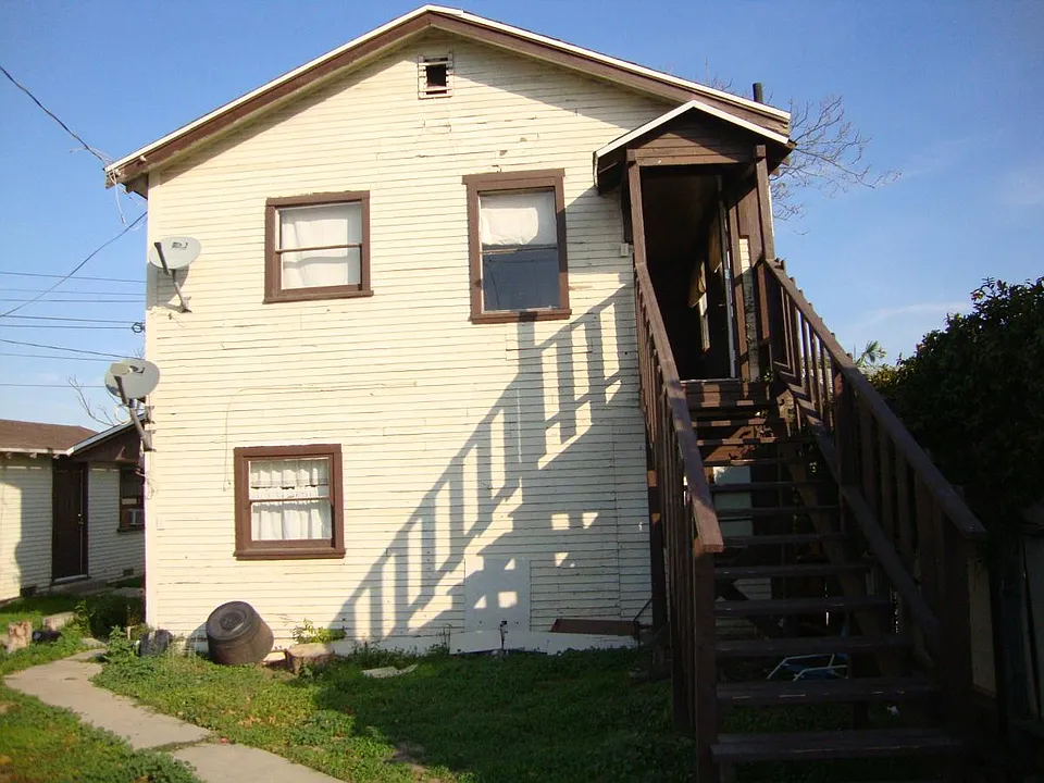 1218 D St #C