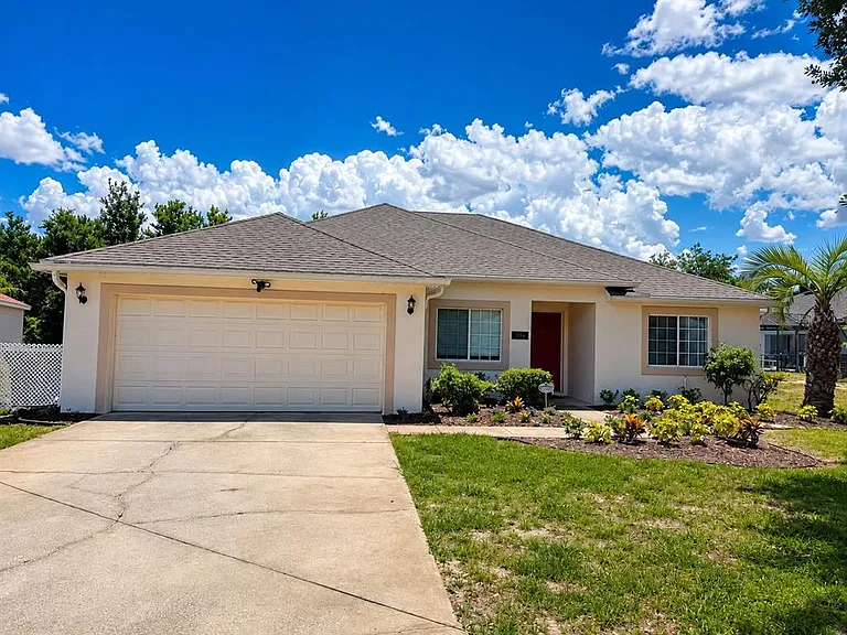 320 Paradise Woods Pl — Photo 1