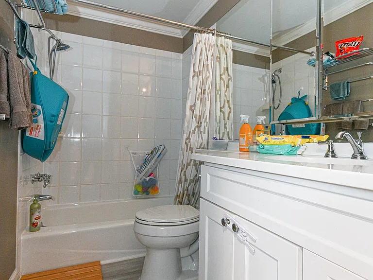 7377 Montcalm Dr — Photo 24